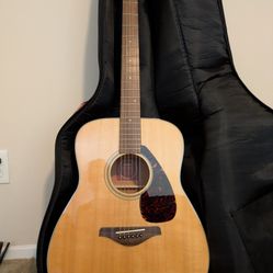 Yamaha Acoustic Guitar 