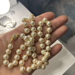 Pearl Necklace 
