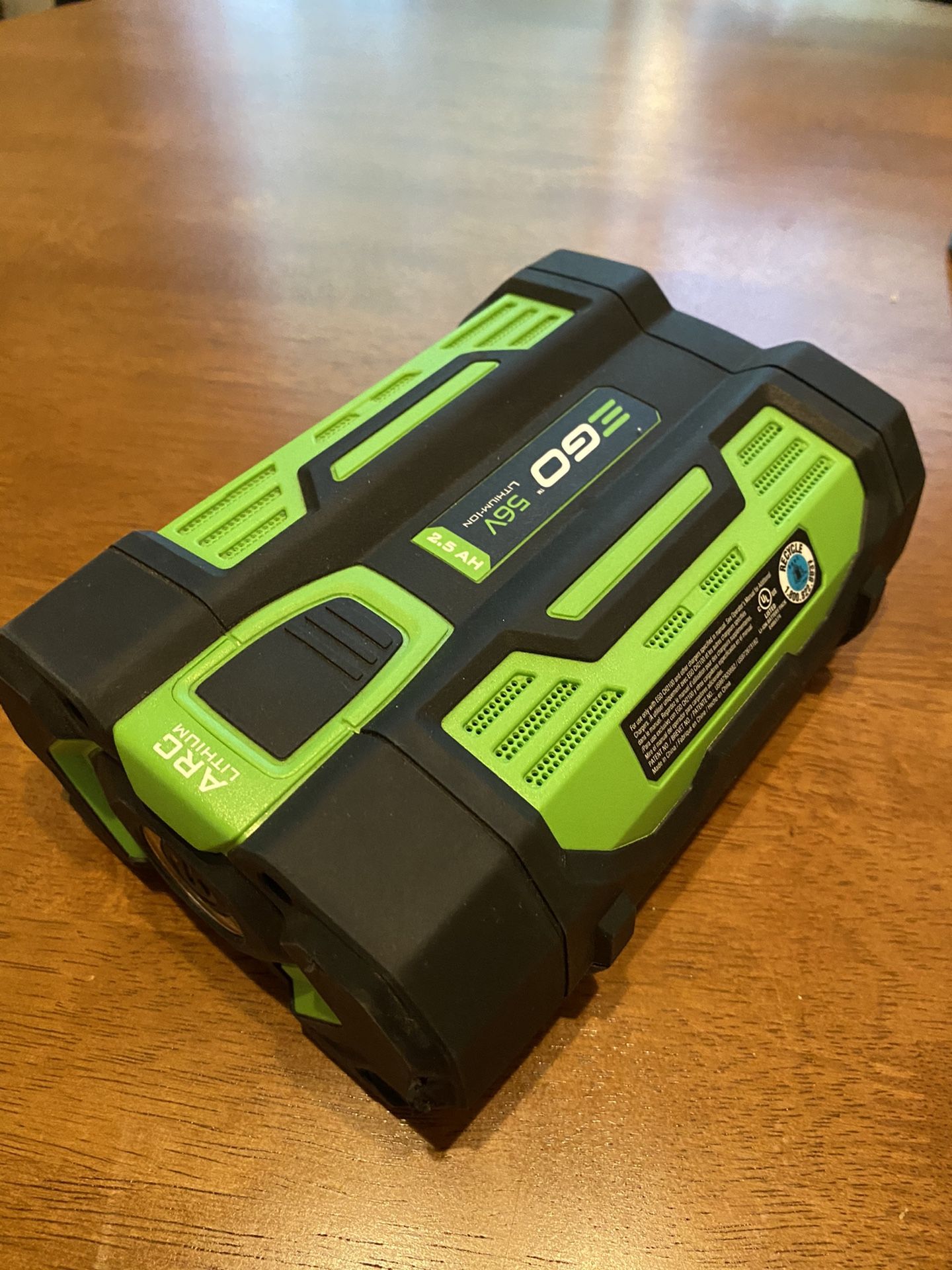 2.5AH Ego battery and rapid charger