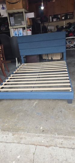 Queen bed frame like new ... I'm Moving Can't Take It