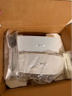 Bose 151 SE Environmental Speakers, Elegant Outdoor Speakers - White