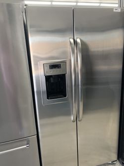 GE Side by side in stainless steel