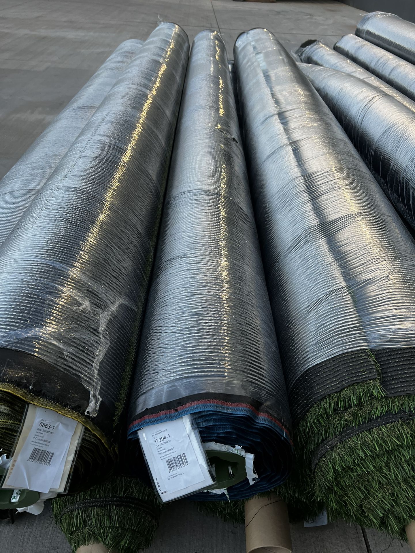 80oz 15x21 Remnant Turf Roll For Sale $1.40/sf