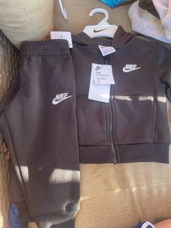 Nike outfit size 2t