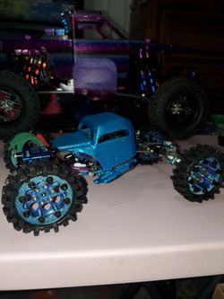 scx24 comp rigg with a 3d printed half cab