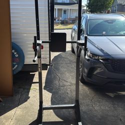 Pull Up And Leg Lift 