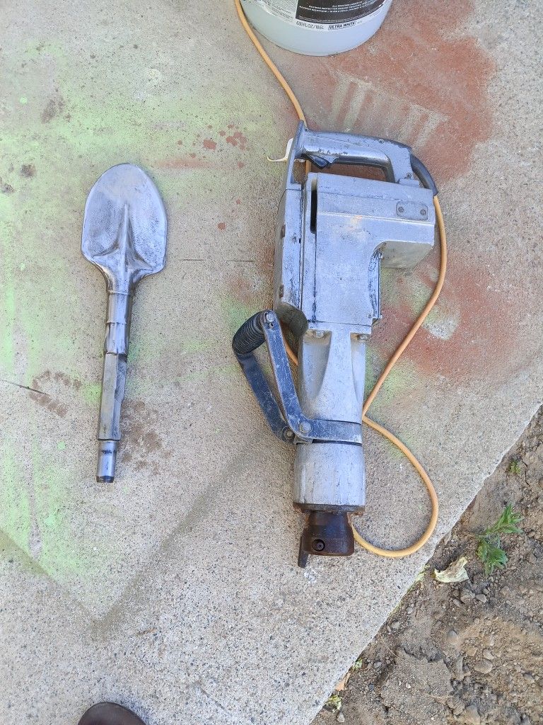 Makita Jack Hammer