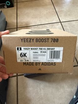 Yeezy 700 Infant