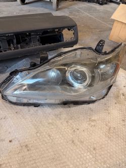 2011-2017 Lexus ct200h headlight
