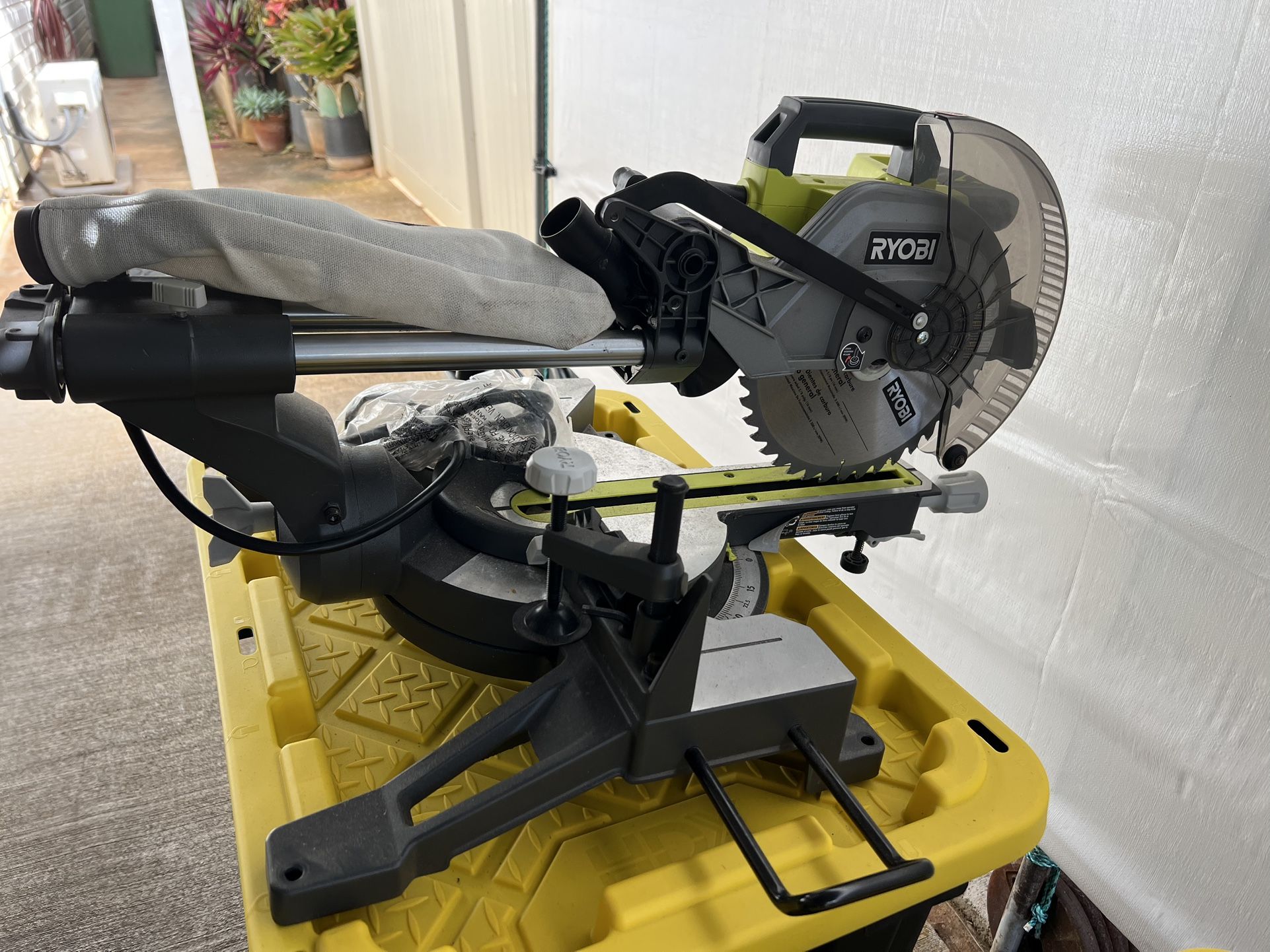 Ryobi 10” Sliding Compound Miter Saw w/ Quickstand & Quick Release Mounting Brackets