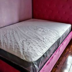 NEW FULL MATTRESS. Bed frame is not available. Take it home the same day 👍