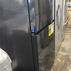 Whirlpool Top Freezer Refrigerator 