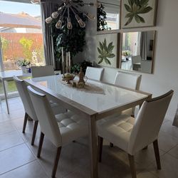 Dinning table (no Chairs Included)