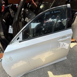 2018 - 2022 Honda Accord Front Door Driver Side LH White ; J359