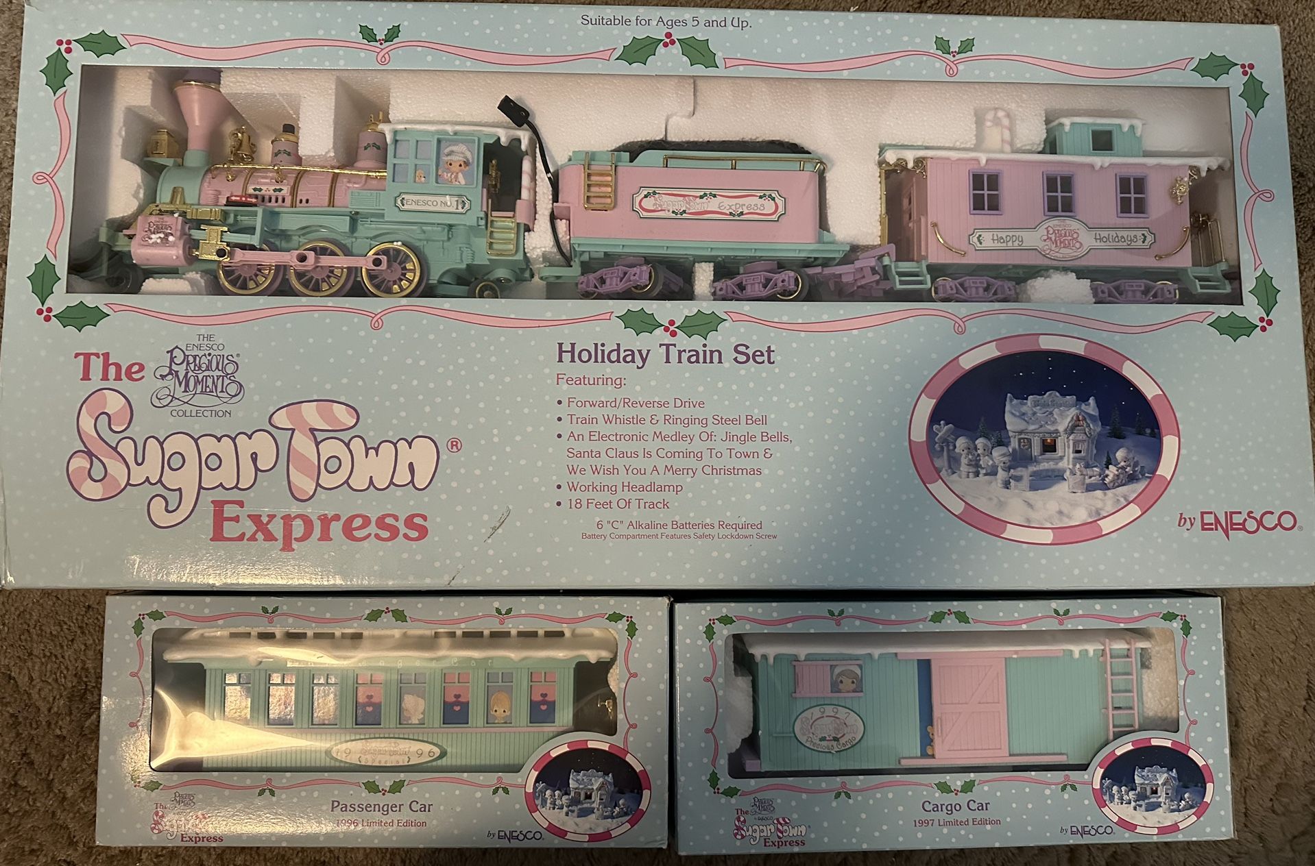 Precious Moments Limited Edition Holiday Train set Sugar Town Express - Plus Cargo And Passenger Car - Works
