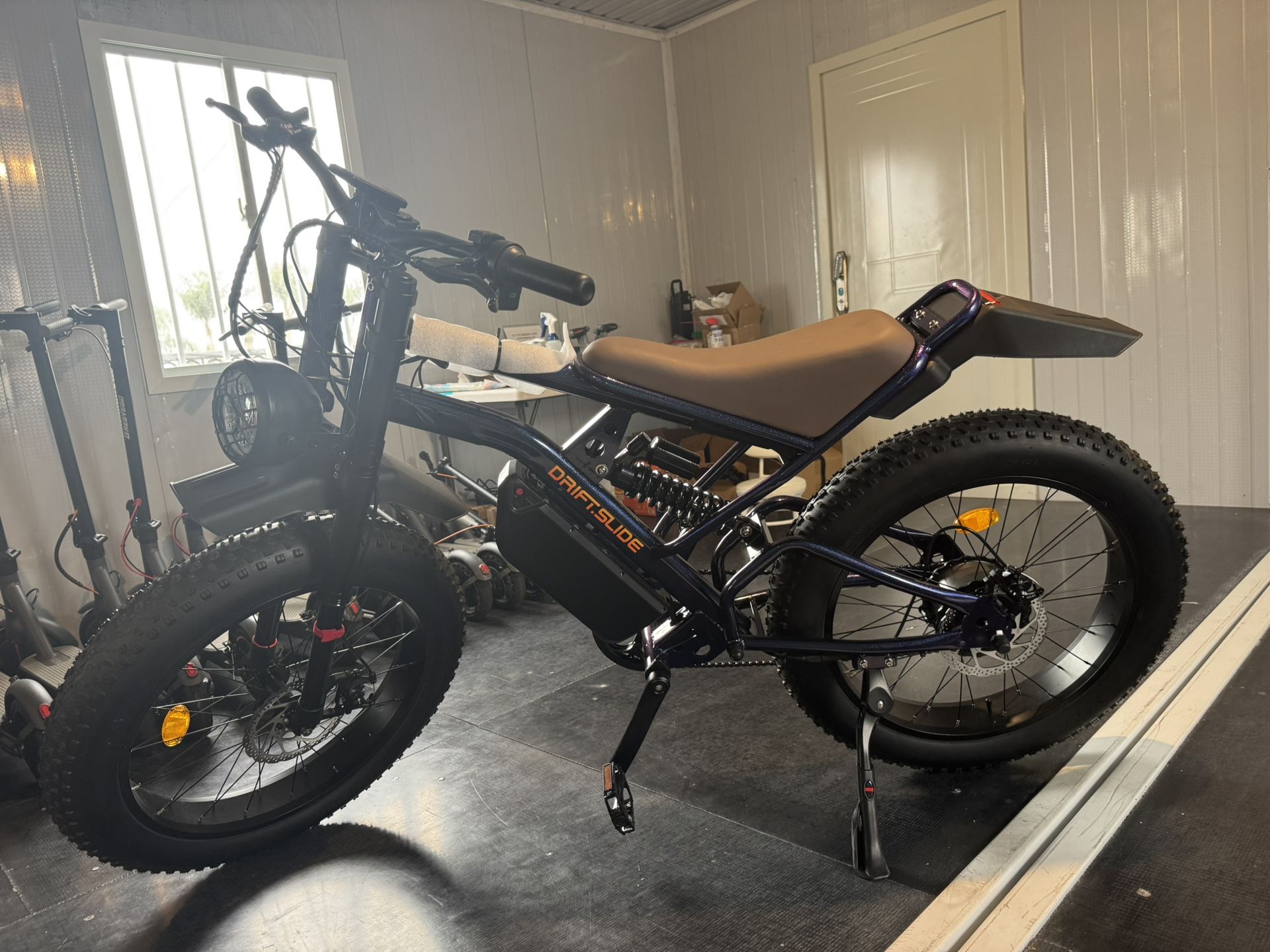 Off-road large electric bicycle