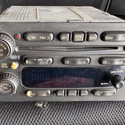 Head Unit 6 Cd For Bose System  04 Silverado 