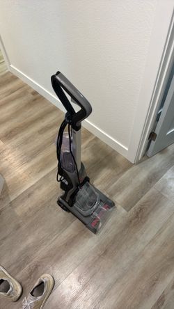 Carpet cleaner vacuum