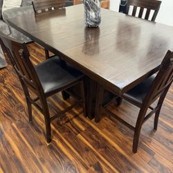 Kitchen Countertop Table W/ Chairs