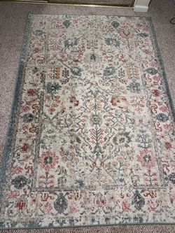 Vintage-Style Floral Area Rug