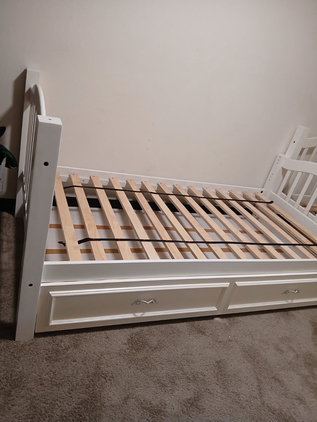 2 Twin Beds + 1 Trundle
