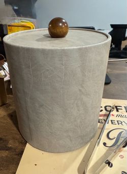 Beige Ice Bucket