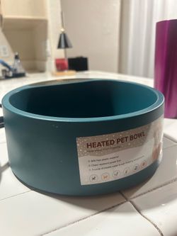 Heated dog bowl