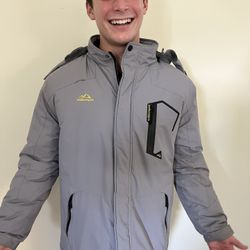 Winter/ski Jacket, light grey color, Medium 