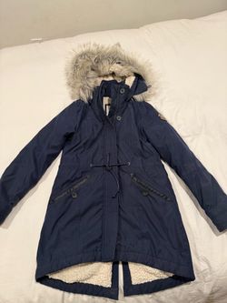 Abercrombie & Fitch Women's Sherpa-Lined Military Parka in navy blue, M