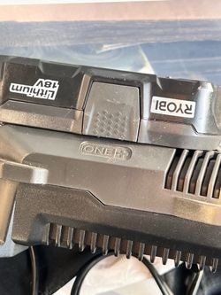 RYOBI 18V P102 Lithium-ion Battery with P118 IntelliPort Battery Charger