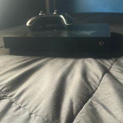 Xbox One 3 Remotes Games Installed 