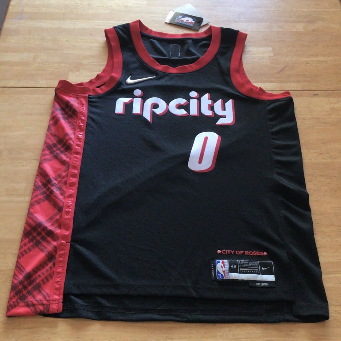 1 of 10 Lillard Home Jersey came in the mail today. : r/ripcity