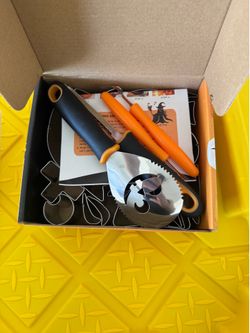 Pumpkin carving kit