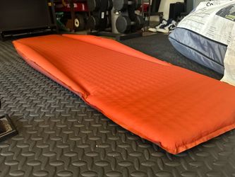 Camping sleeping pad