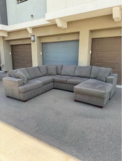 LIVING SPACES Sectional