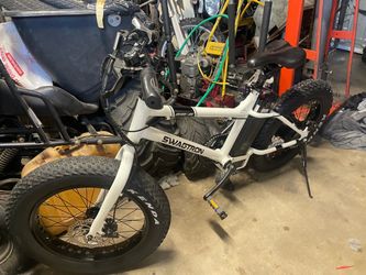 Swagtron EB-6 Fat Tire Electric Bike