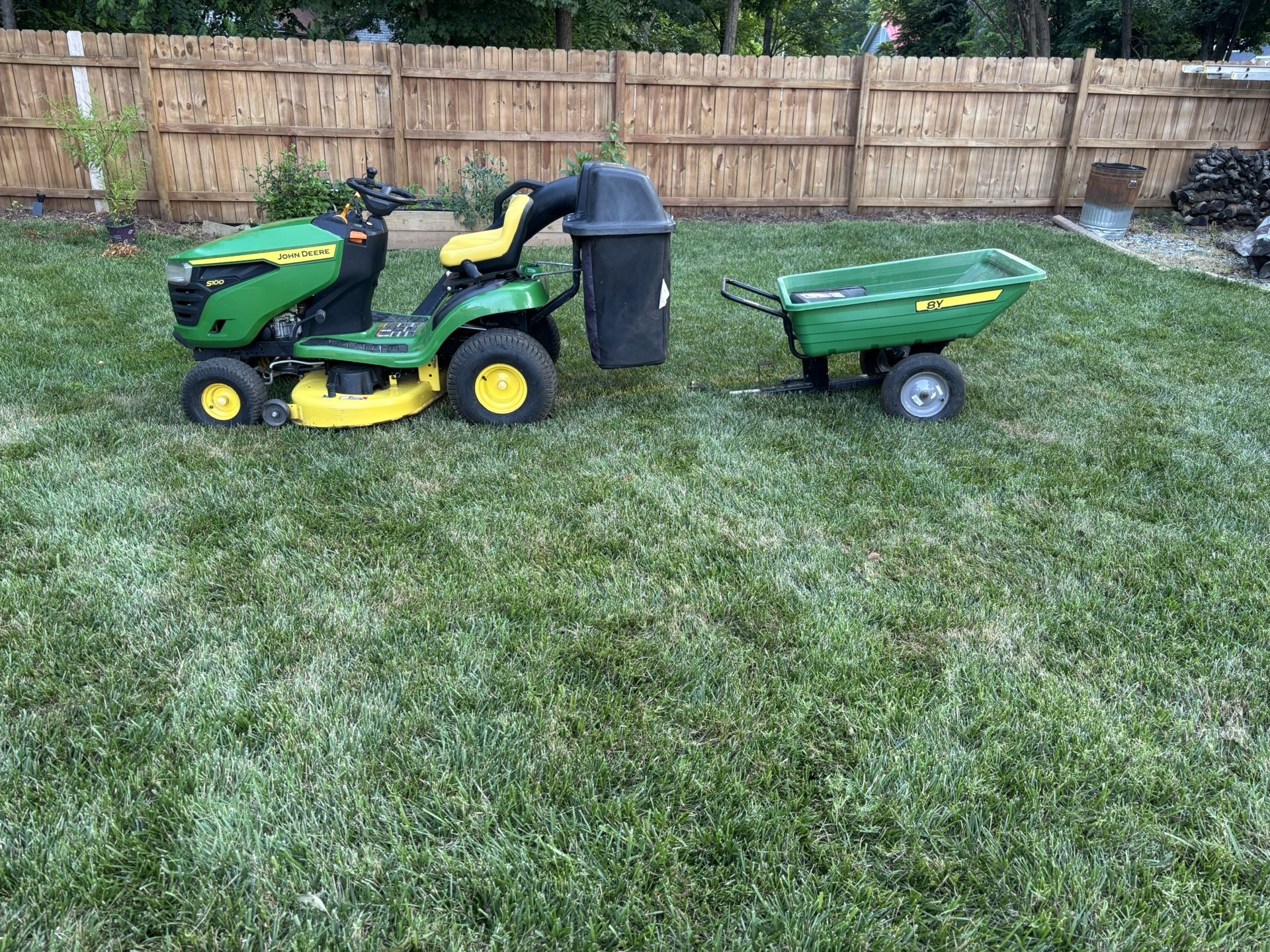John Deere s100 Riding Mower With Bagger And Pull Behind Cart