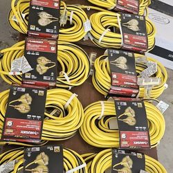 Husky
VividFlex 50 ft. 12/3 Heavy Duty Indoor/Outdoor Extension Cord with Lighted End, Yellow