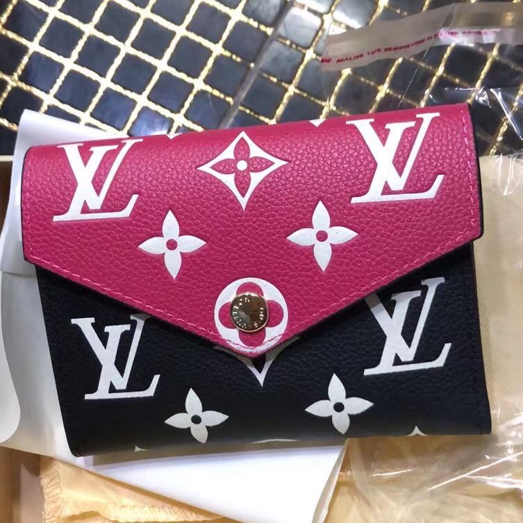 Louis Vuitton Men’s Wallet for Sale in Westbury, NY - OfferUp