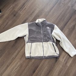 Women’s Northface Fleece