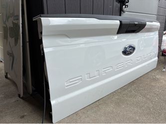 2026 F-350 Tailgate