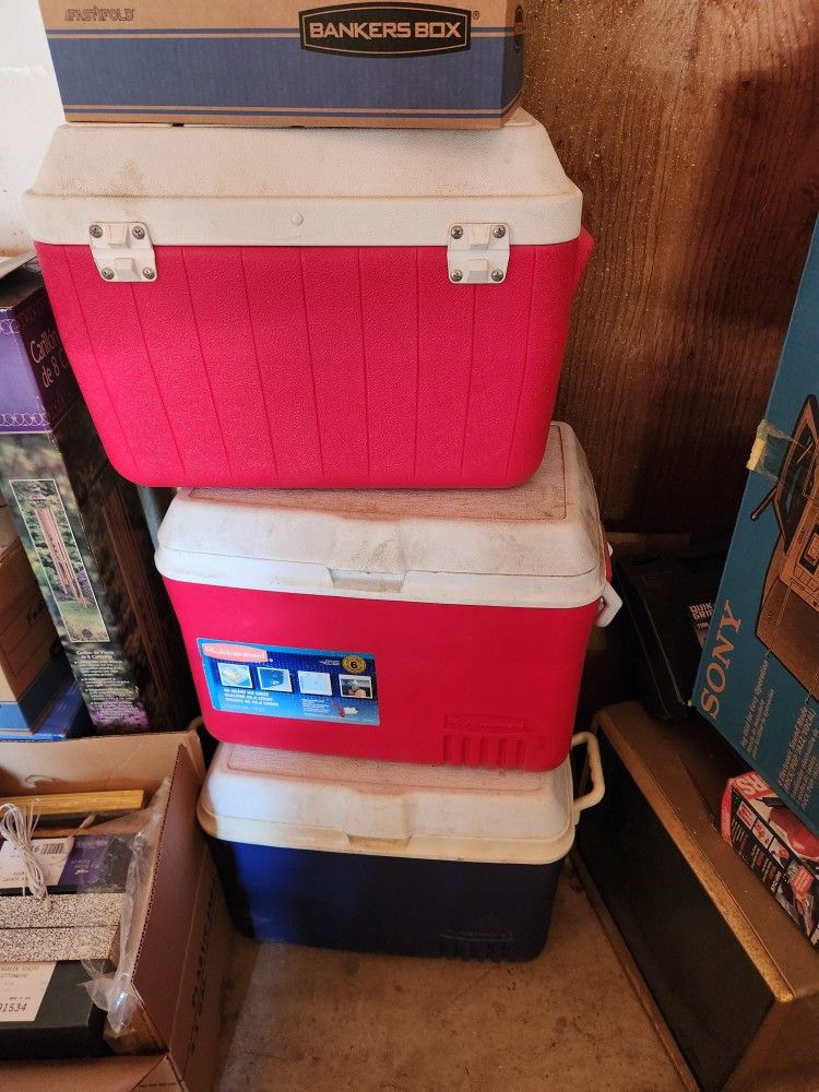 FREE 48QT coolers (3)