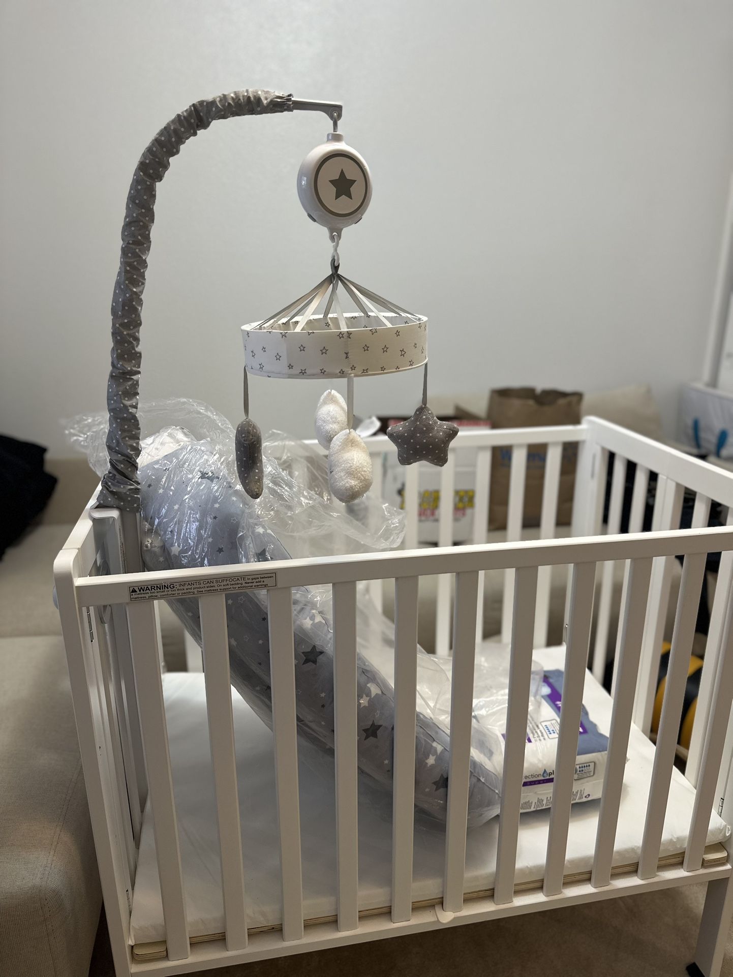 Baby Mini Crib Like New