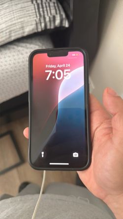 iPhone 16e
