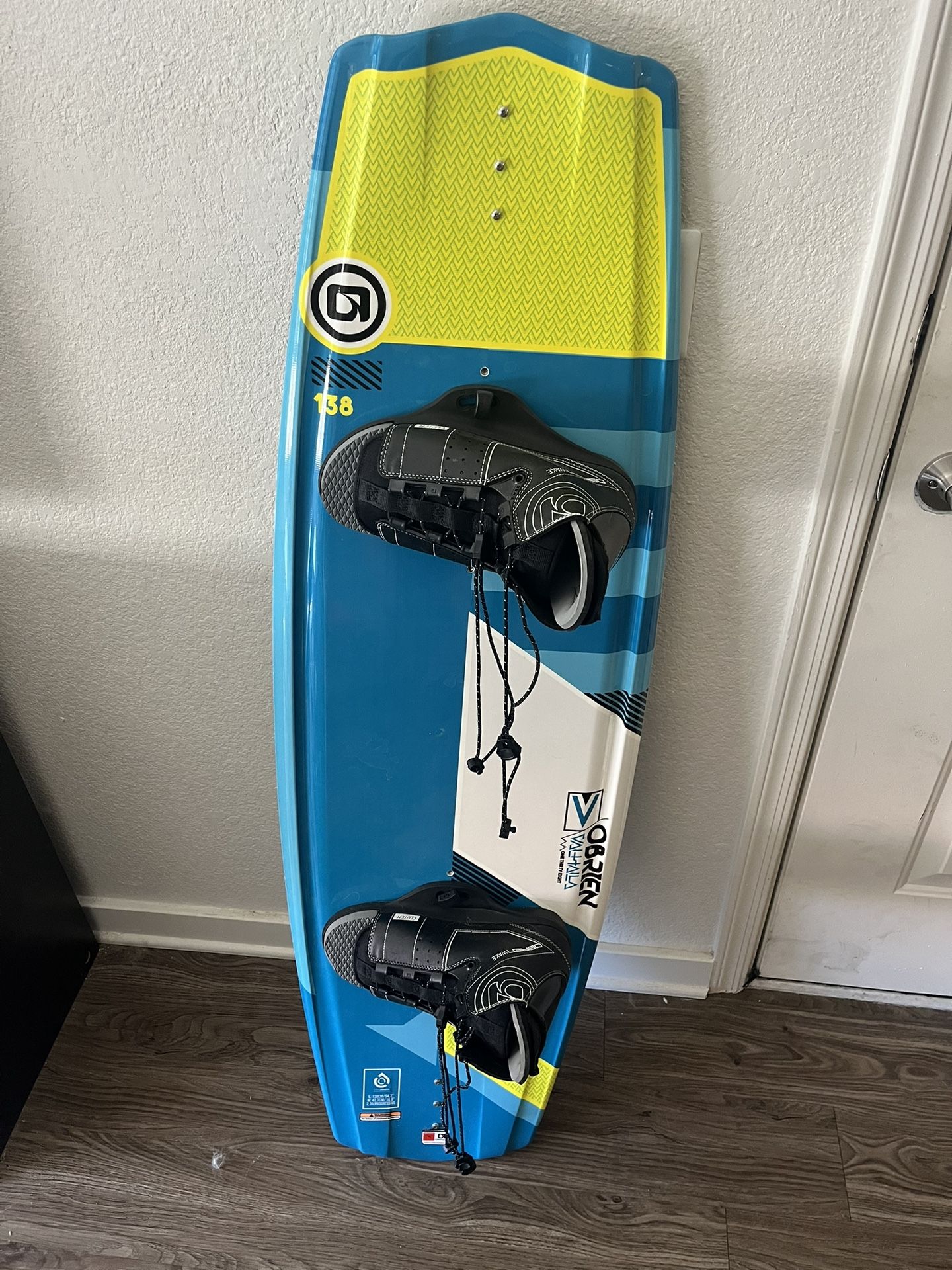 OBRIEN Valhalla Wakeboard Package - 138 NEW