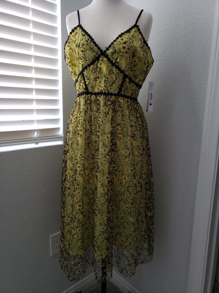 Yellow & Black Lace Overlay Trim Midi Dress