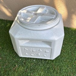 Pet Food Container