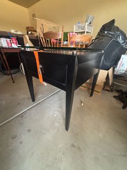 Black coffe and End Tableset  with Glass Top and Drawer