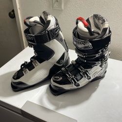 Salomon Ski Boots Men 27