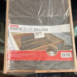 CONTAINER STORE DELUXE KNIFE DOCK 3 Available 